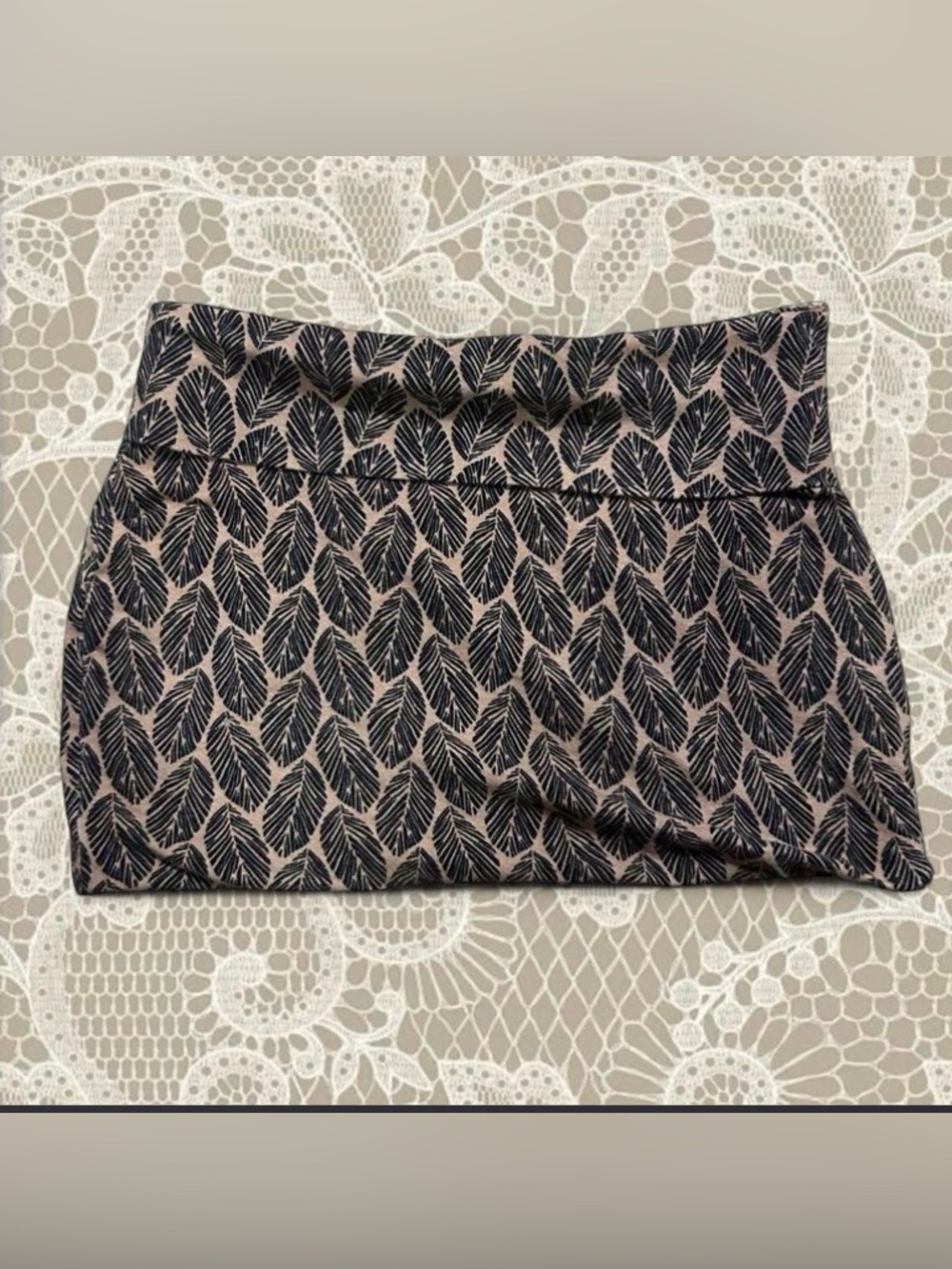 Stunning Lily white Lowrise Mini skirt <33 !!